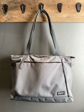 YETI Crossroads Tote 16